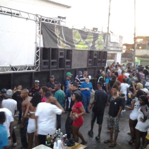 MONTAGEM - MAC MAC COM AS PIRANHA DO CHAPADÃO ( DJ EVANDRO )