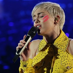 Miley Cyrus - Landslide Live Oakland - Bangerz Tour