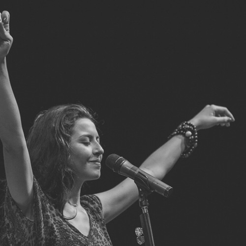 AGRADECE - Marina Peralta part. Banda Planta e Raíz