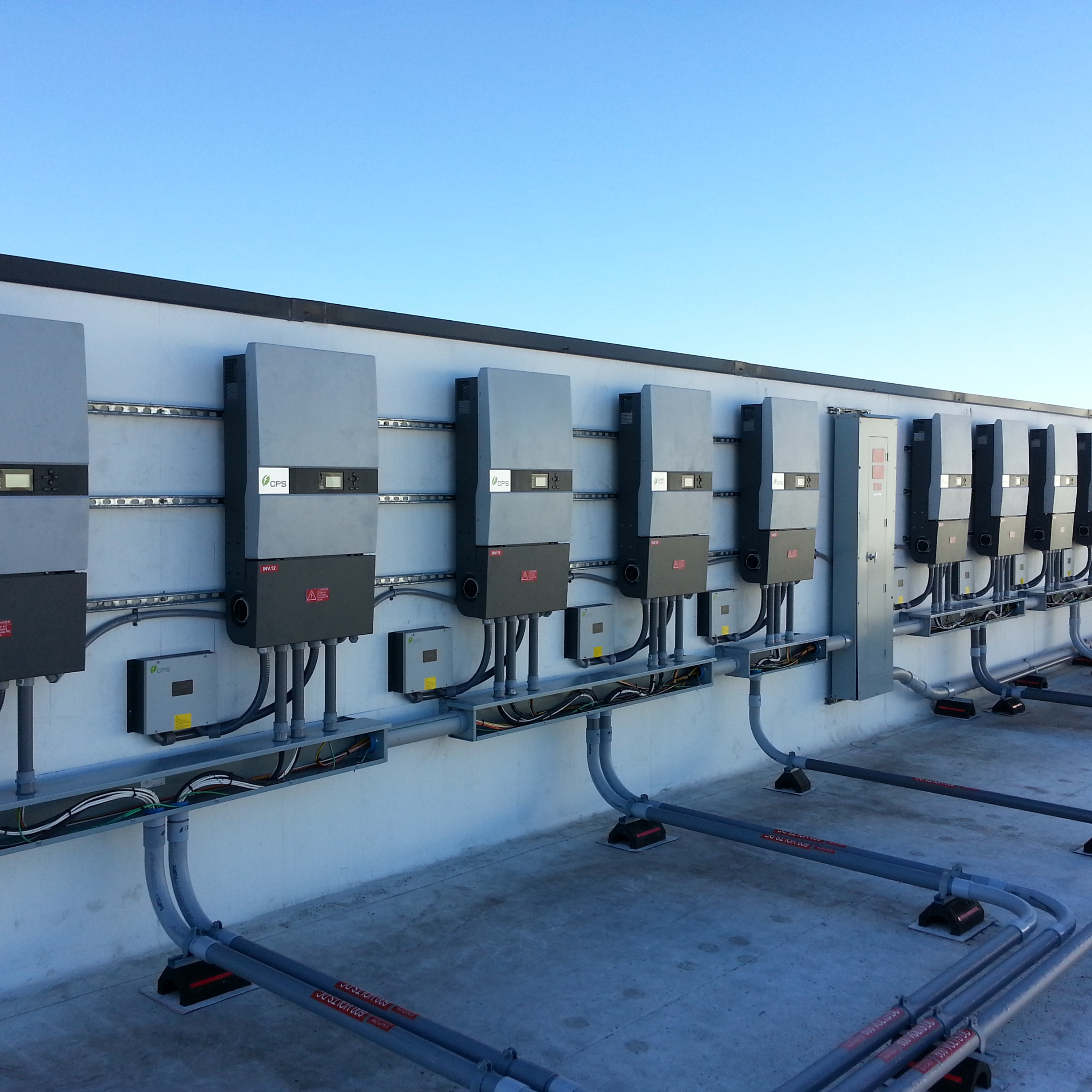 Why have installers adopted 3-phase string inverters so fast? thumbnail
