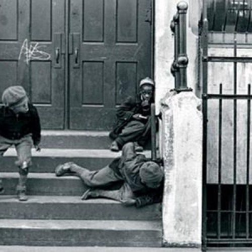 Kids On The Stoop