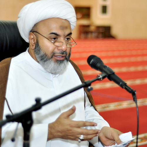 السؤال 435 هل يجوز تقليد الآباء في تقليد مرجع معين وماذا يجب على الشاب المكلف للتو كي يعرف من يقلد؟