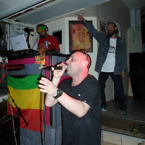 Faya -dubplate pour selecta Inity/Man fi dead riddim.
