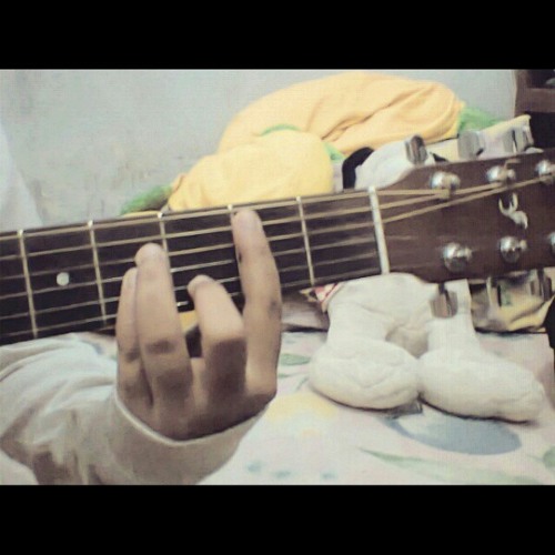 Belajar lagu hivi - orang ketiga