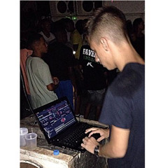 MTG = CLAUDINHA SUA SAFADA DA FAVELA [[ DJ BERTOLOSSI & DJ RD ]]