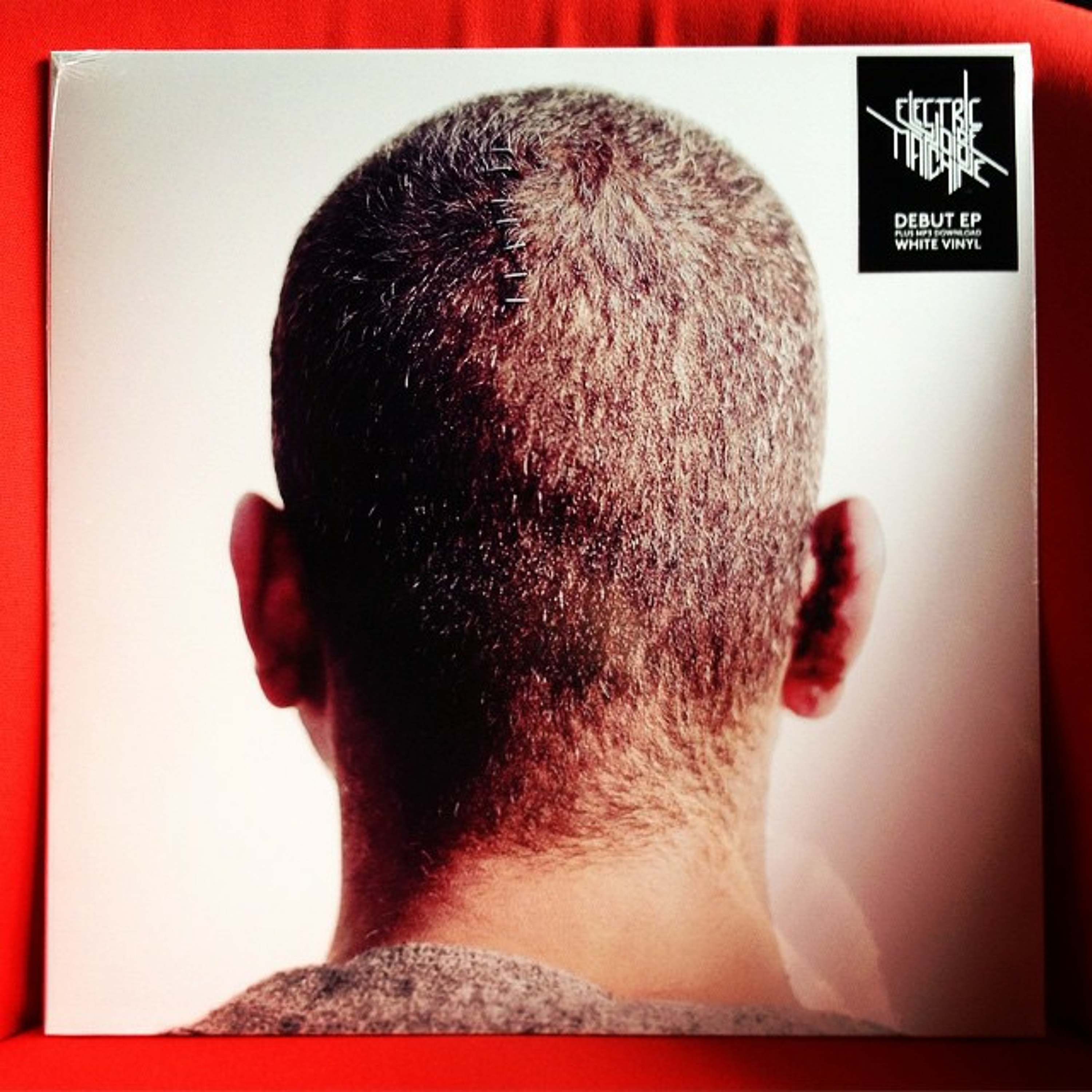 59 Ioan Kaes (electric)noise(machine, Death Before Disco, LES hERITIERS)