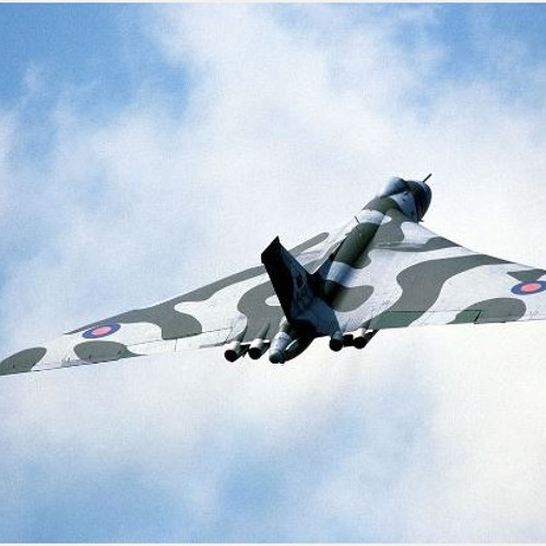 Vulcan Bomber Fly Pass 27-06-2015 15:17 near Sugnall