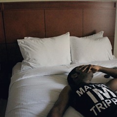 EsZ // Maybe I'm Trippin