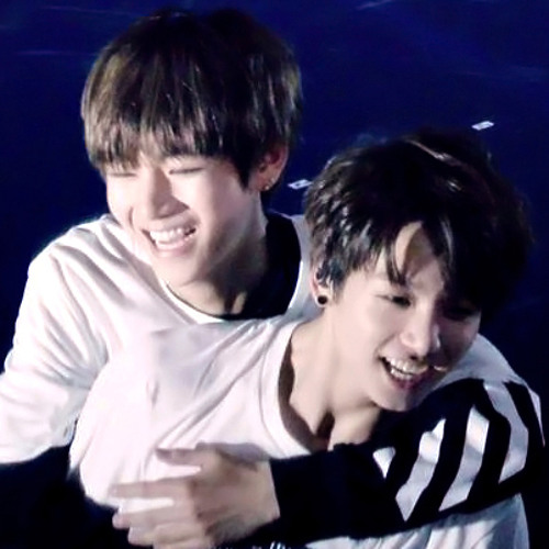 Jungkook BTS Cover Zion T  Eat