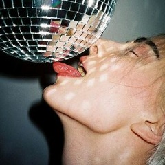 Supafly ft. Deni Hines - Erotic City