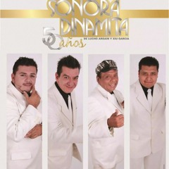09 Escandalo (feat. Vilma Diaz)