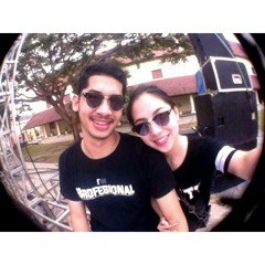 Untuk Perempuan Yang Sedang Dalam Pelukan (Cover)~~