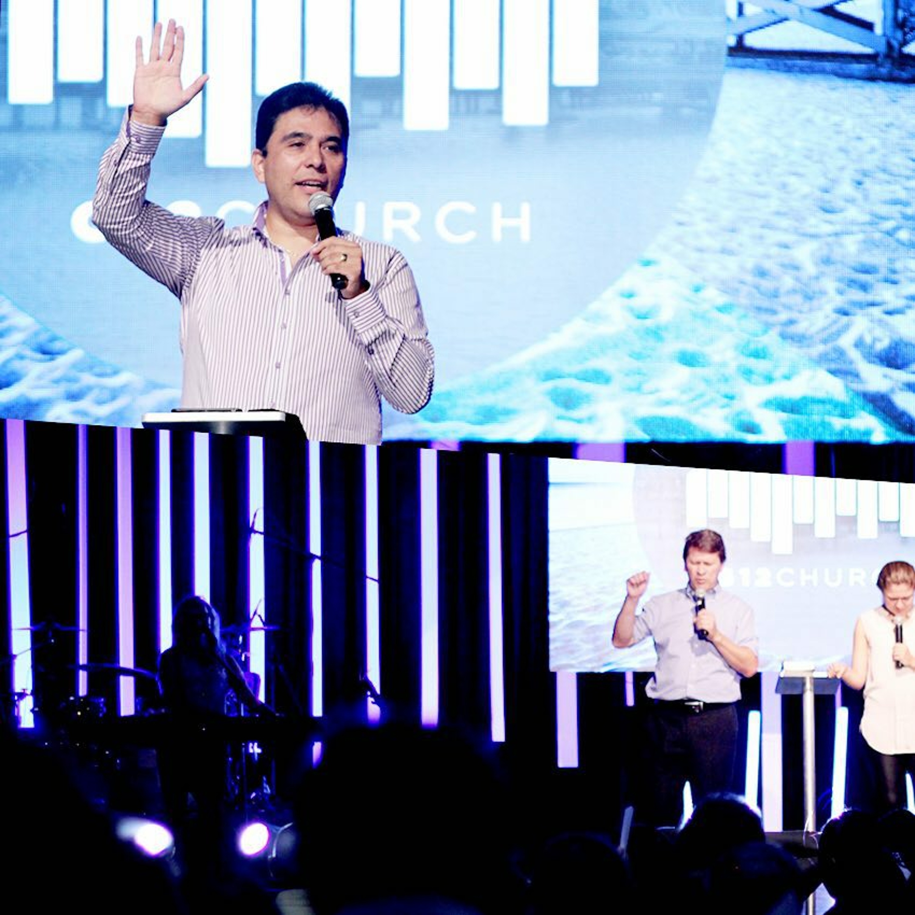 Amando A Dios / Loving God - Ps. Rafael Perez - 7/5/15 episode artwork