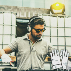 Dusty Gloves @ Deciliters Outdoor (04-07-2015)