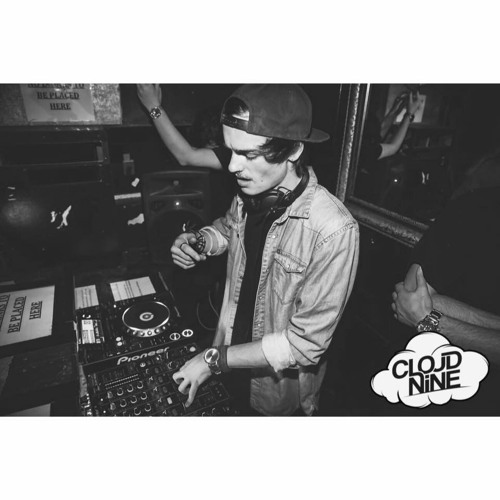 Easty! - Vigorous (Original Mix) FREE DOWNLOAD!