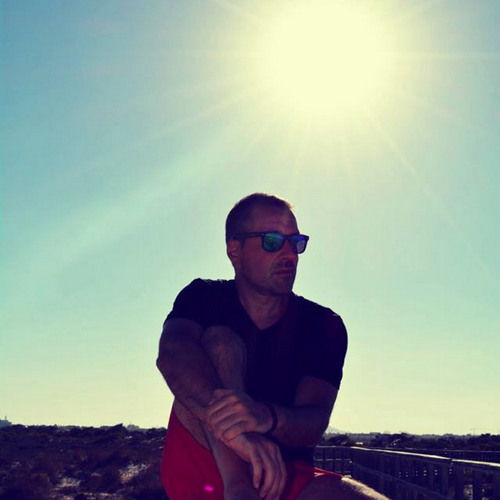 Luis Junior On Summer 2015 Mix