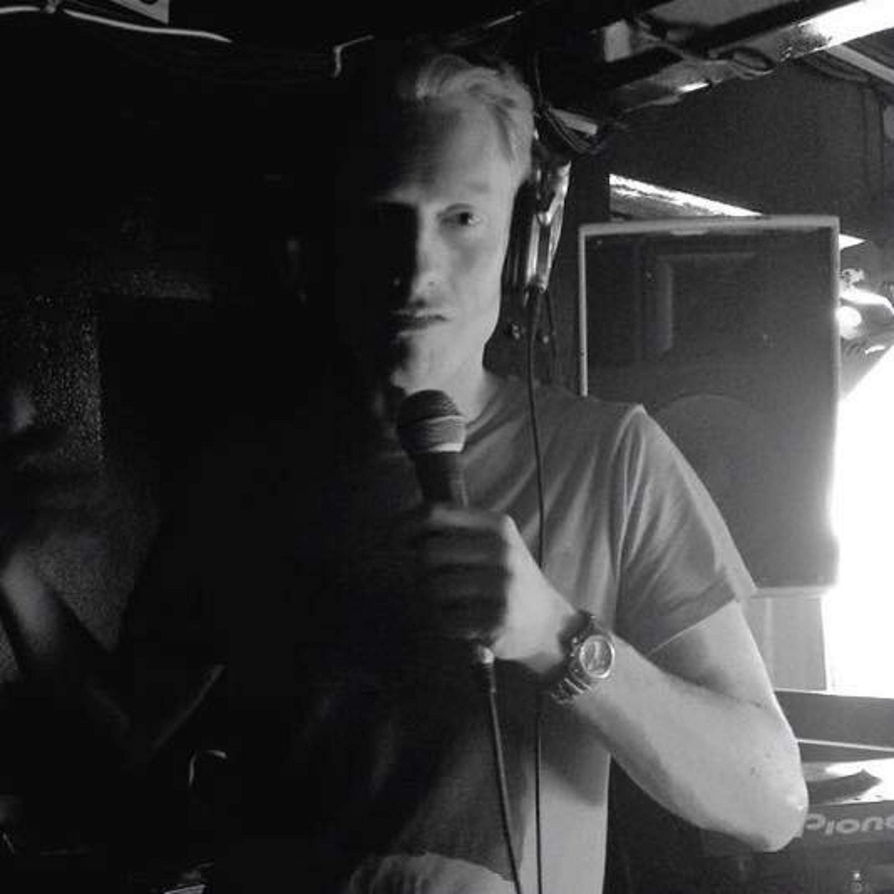 #StuckOnAir #527 With @DanFormless @93FeetEast episode artwork