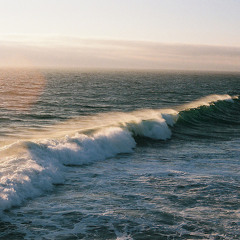 Washed Out feat. Caroline Polachek – You and I