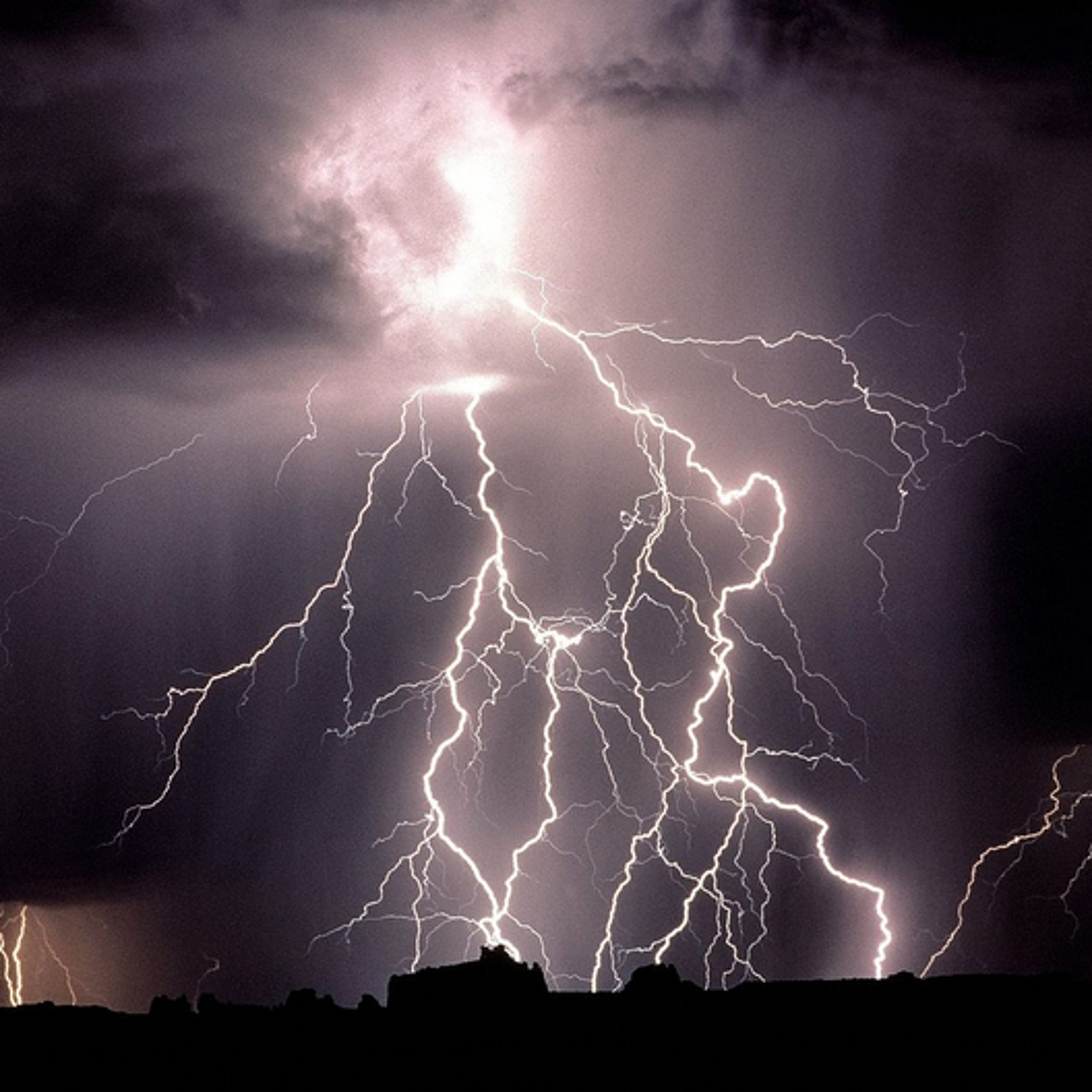 SHADOW B & MODULATE Version Drum and Bass show live on Emergency FM 11-7-15 episode artwork