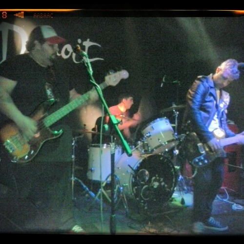 LOS INTERNOS ( sonic reducer ) cover de DEAD BOYS