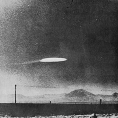 NOIRES SONT LES GALAXIES PART 2 - Julia Hanadi Al Abed & Christophe Ratier