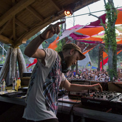 Interview with CELLI aka. EARTHLING | On the Way to Ozora | 11/07/2015