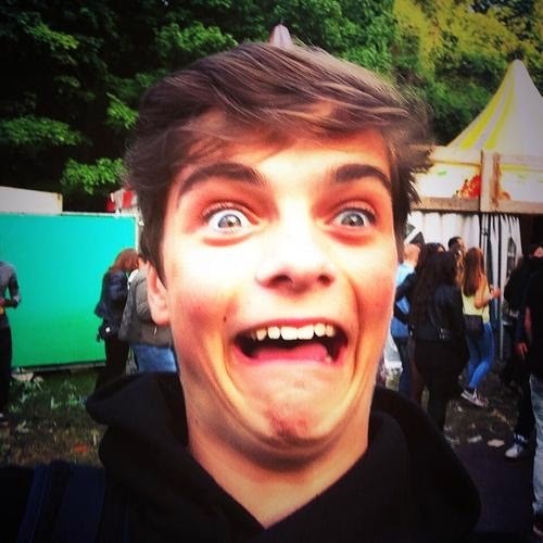 Martin Garrix feat. Usher - 'Don't Look Down'