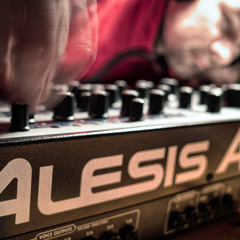 100% ANALOG - RAW demos - live Alesis A6 Andromeda in Mix-Mode