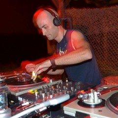 2015 - 07 - 17 - 04 - Noizer @ SummeRRave