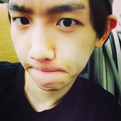 백현 - 나 양말이랑 바지 좀 주세여 !