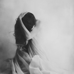 قوس قزحي الرمادي