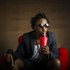 Niaje Wasee Feat. Obama & Julie Gichuru