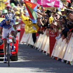 Thibaut Pinot attaque, seul en tête