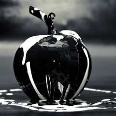 Deep Techno Mix build with free tracks from Soundcloud