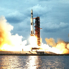 Kapphlaupið til tunglsins — 6. þáttur: Satúrnus 5 eldflaugin