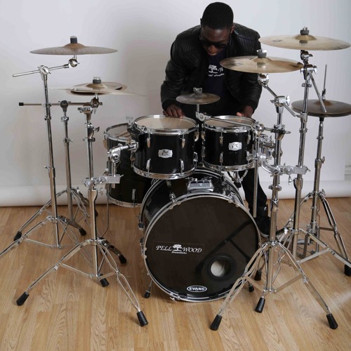 Dreaming (Drumless backing track)