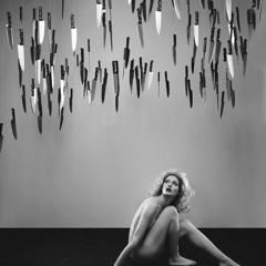 Putas con Cuchillo .  (Dbelioprod + junco)