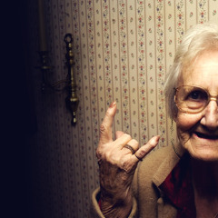 Benz Shelton - Trippy Ass White Boy