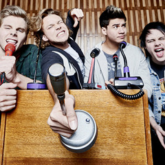 Previously unreleased interview with Calum Hood and Ashton Irwin from 5 Seconds Of Summer