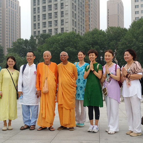 Stream The lost village film Beijing interview kirtan by Lokanatha Swami by wanglei99 Listen online for free on SoundCloud