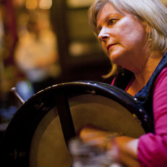 Bodhrán beat at a traditional Irish music session