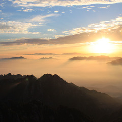 Alba su Vargarheim (Sunrise on Vargarheim)