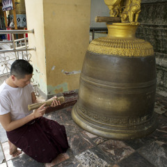 Aug 07, Mahamuni Buddha Temple, prayer bell 1