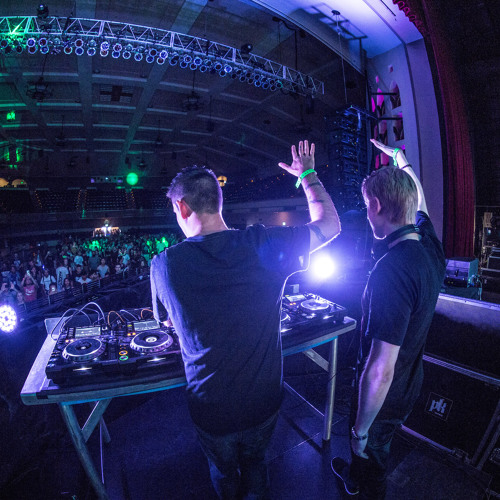 Bjorn Akesson B2B Sied Van Riel (Live @ City National Civic, San Jose) FSOE 400 USA