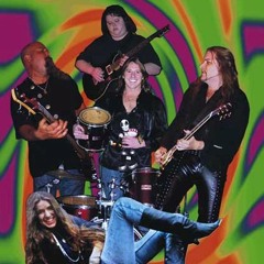 Woman.. BackAlley with Pearl Singing 2005