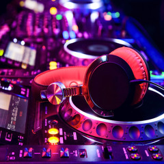 [PeeWhy Remix] Weekend Offender - Louis Benton