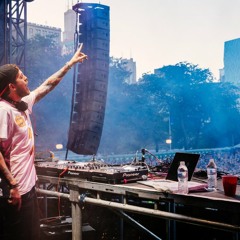 Trophies vs I Can't Stop (Killwish VIP Mashup) Played by Dillon Francis at Lollapalooza 2015