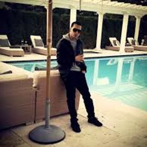 Dicen Que Nadie Se Muere De Amor Papi Wilo (GenteFlow.com)