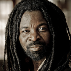 Rocky Dawuni: Building Bridges