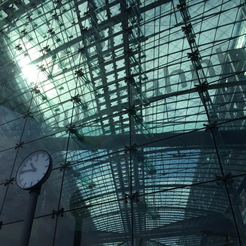 Ausländer (Hauptbahnhof, Berlin)